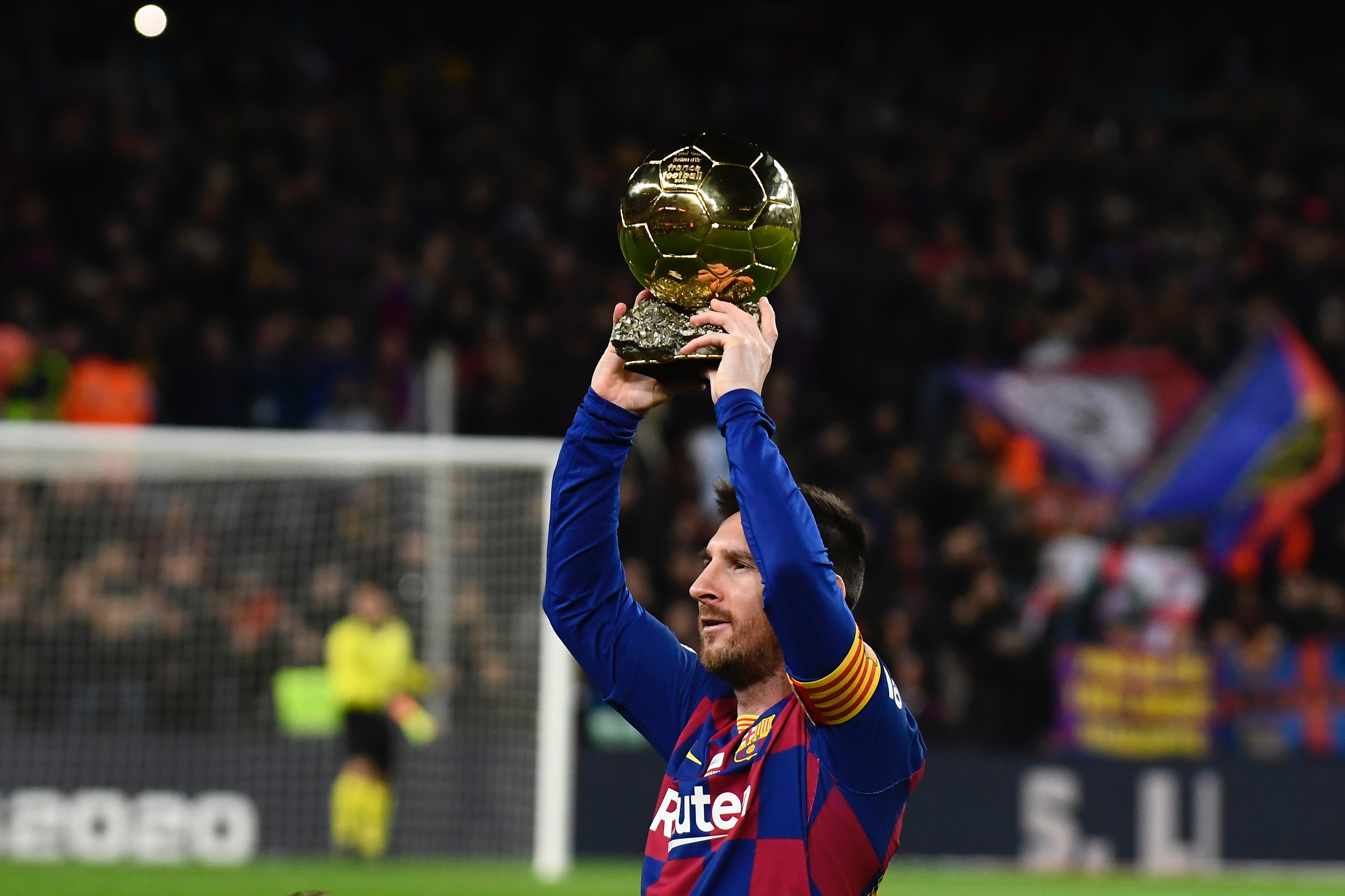 武磊保持稳 武磊保持稳