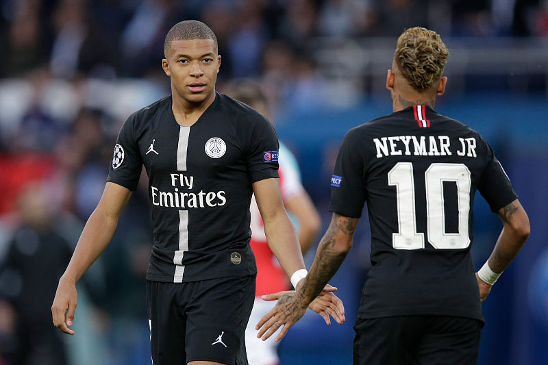 无数球迷的 无数球迷的