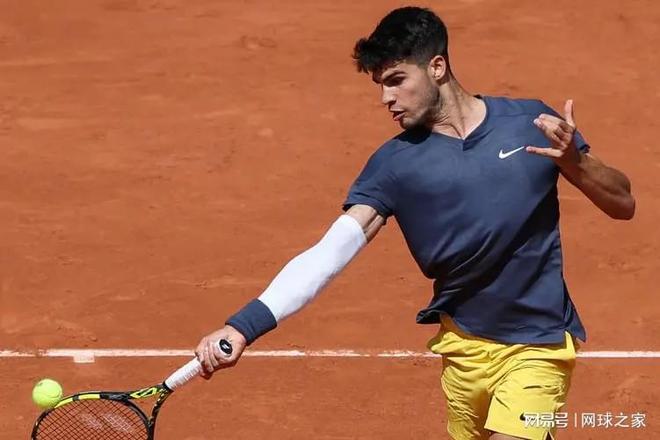 在防守篮板 在防守篮板